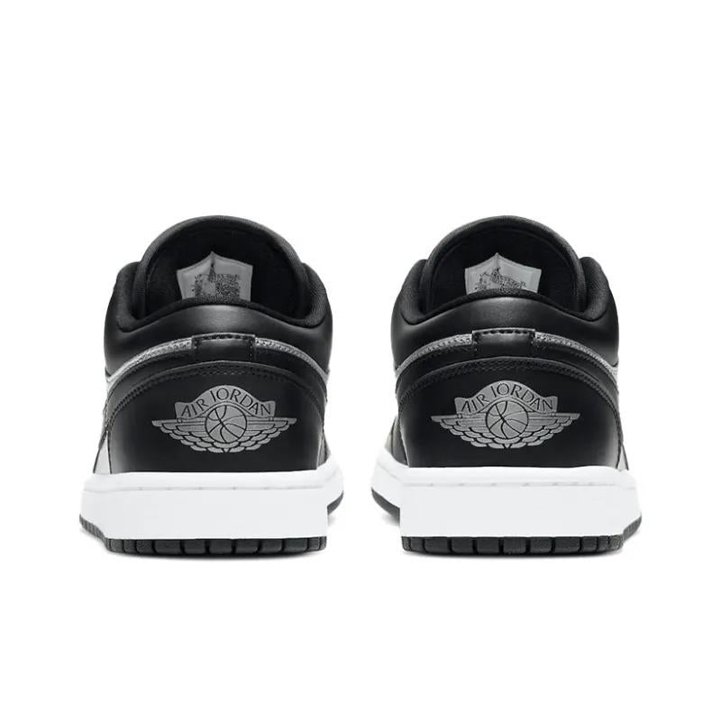 Jordan 1 Low SE
Black Metallic Silver (Women's)