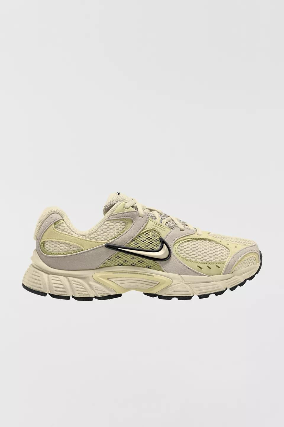 Nike Women's V5 RNR Sneakers