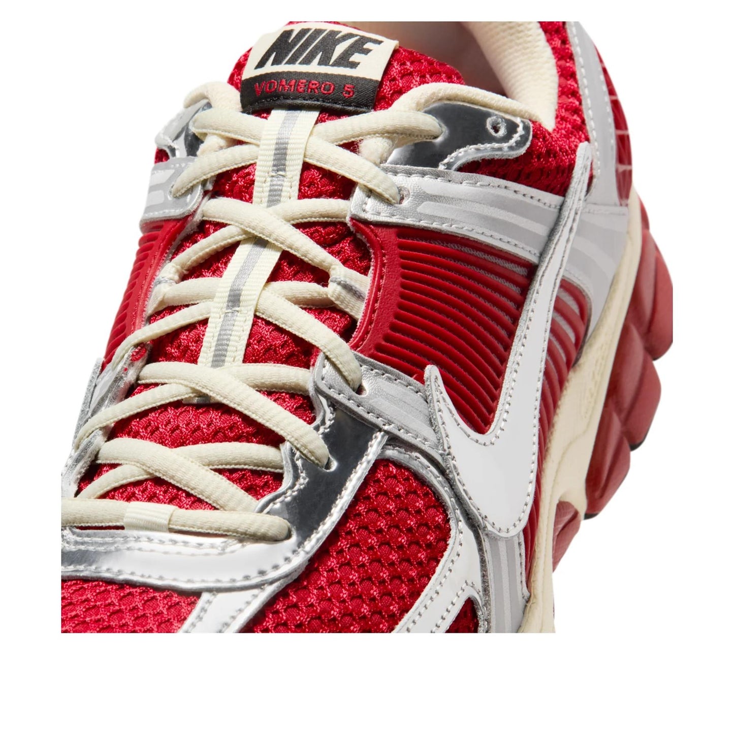 Nike Zoom Vomero 5
Gym Red Chrome