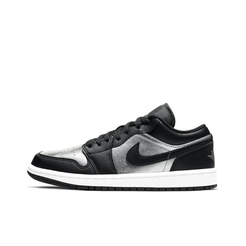 Jordan 1 Low SE
Black Metallic Silver (Women's)