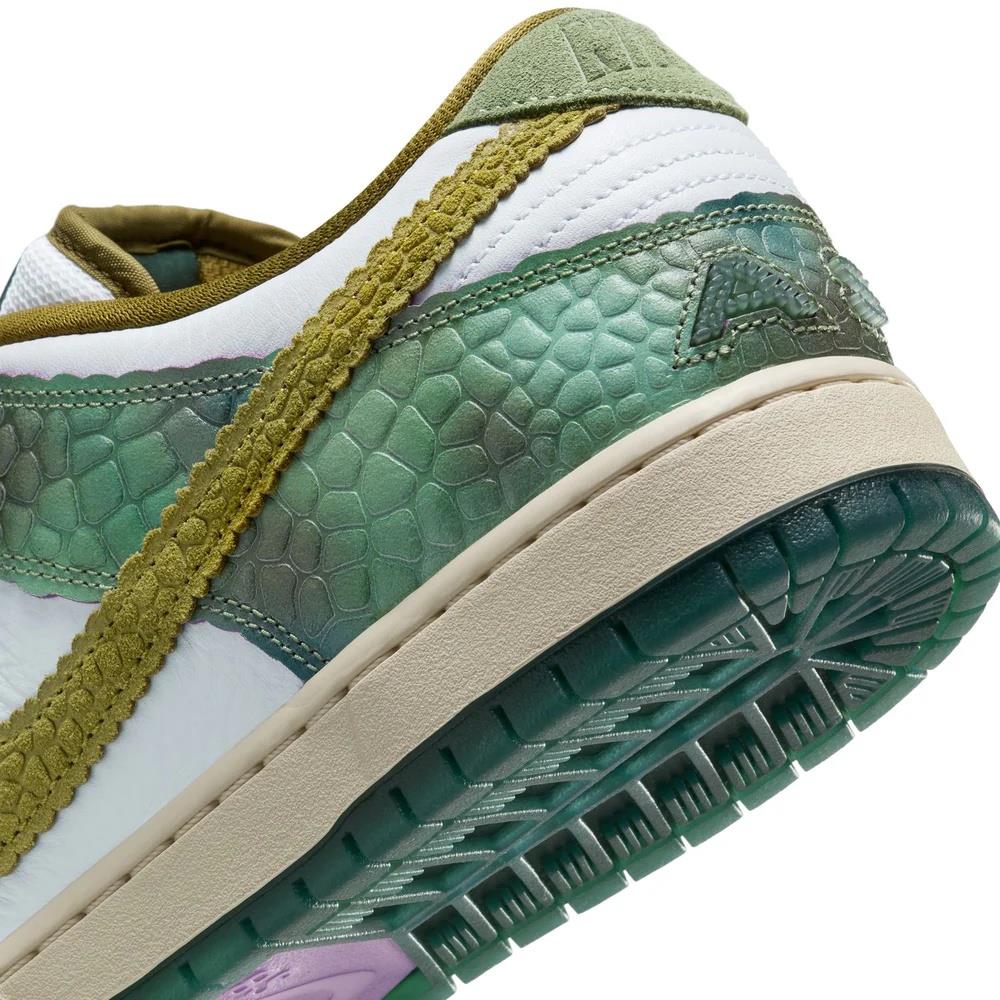Nike SB Dunk Low Alexis Sablone Chameleon