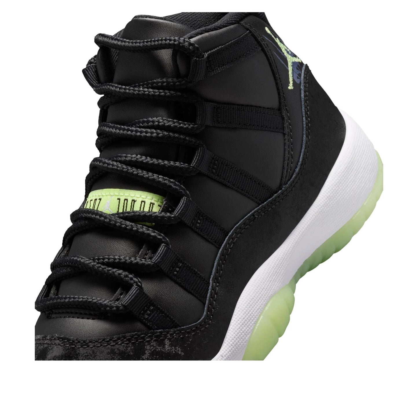 Jordan 11 Retro
Black Barely Volt (GS)
