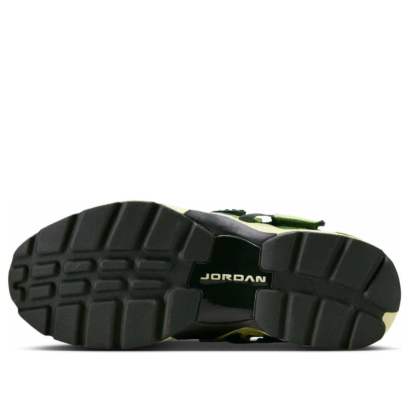 Jordan Trunner LX Luminous Green (Women's) HQ2164-302
