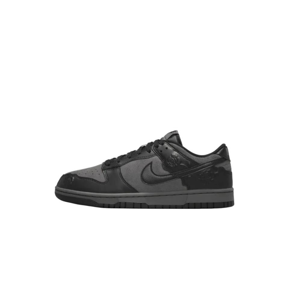 Nike Dunk Low Black Roses