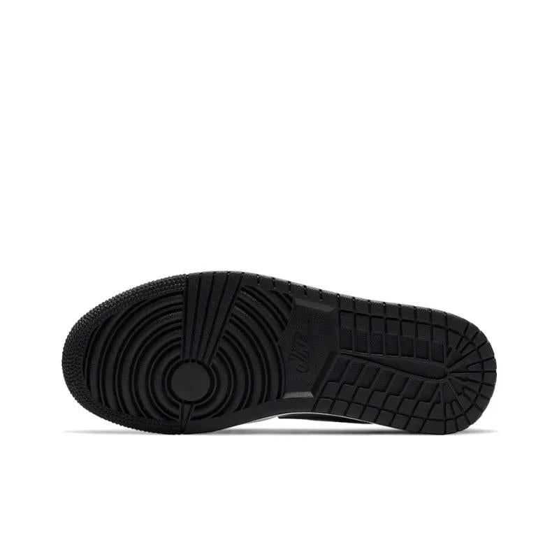Jordan 1 Low SE
Black Metallic Silver (Women's)
