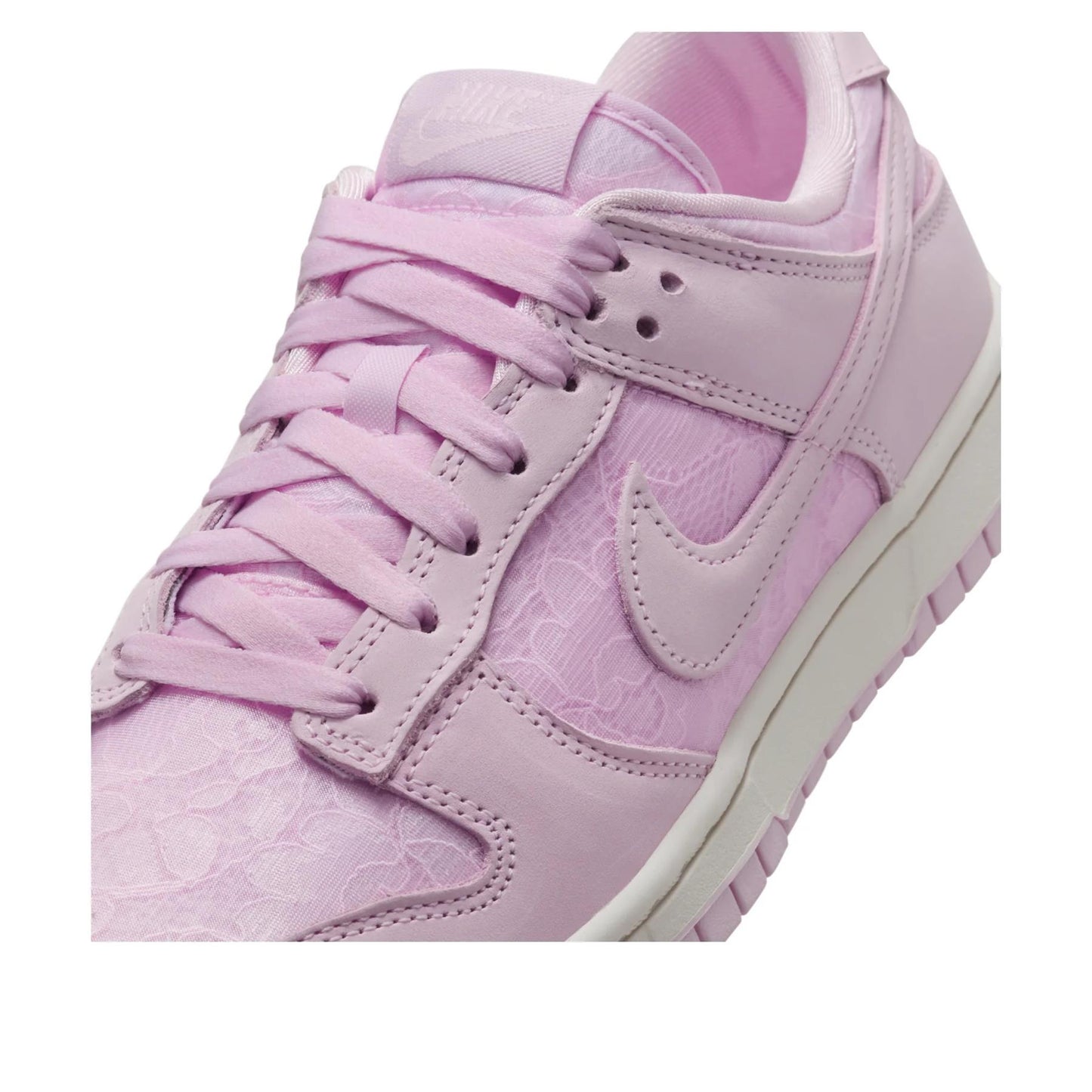 Nike Dunk Low
Regal Pink (Women's)