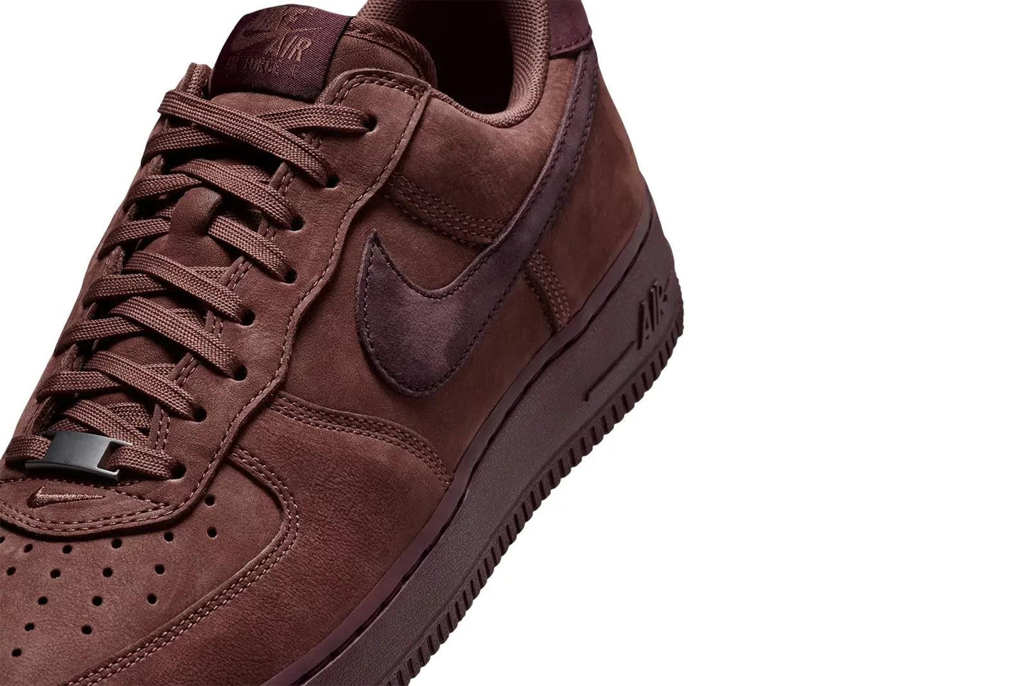 Nike Air Force 1 Low Retro Premium QS
Red Sepia Mahogany Badgeless