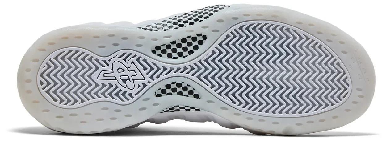 Nike Air Foamposite One Triple White
