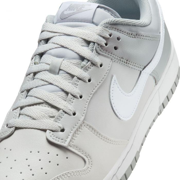 Nike Dunk Low Retro
Summit White Photon Dust