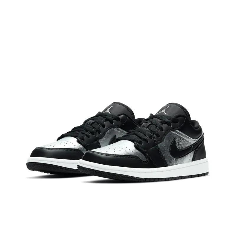 Jordan 1 Low SE
Black Metallic Silver (Women's)