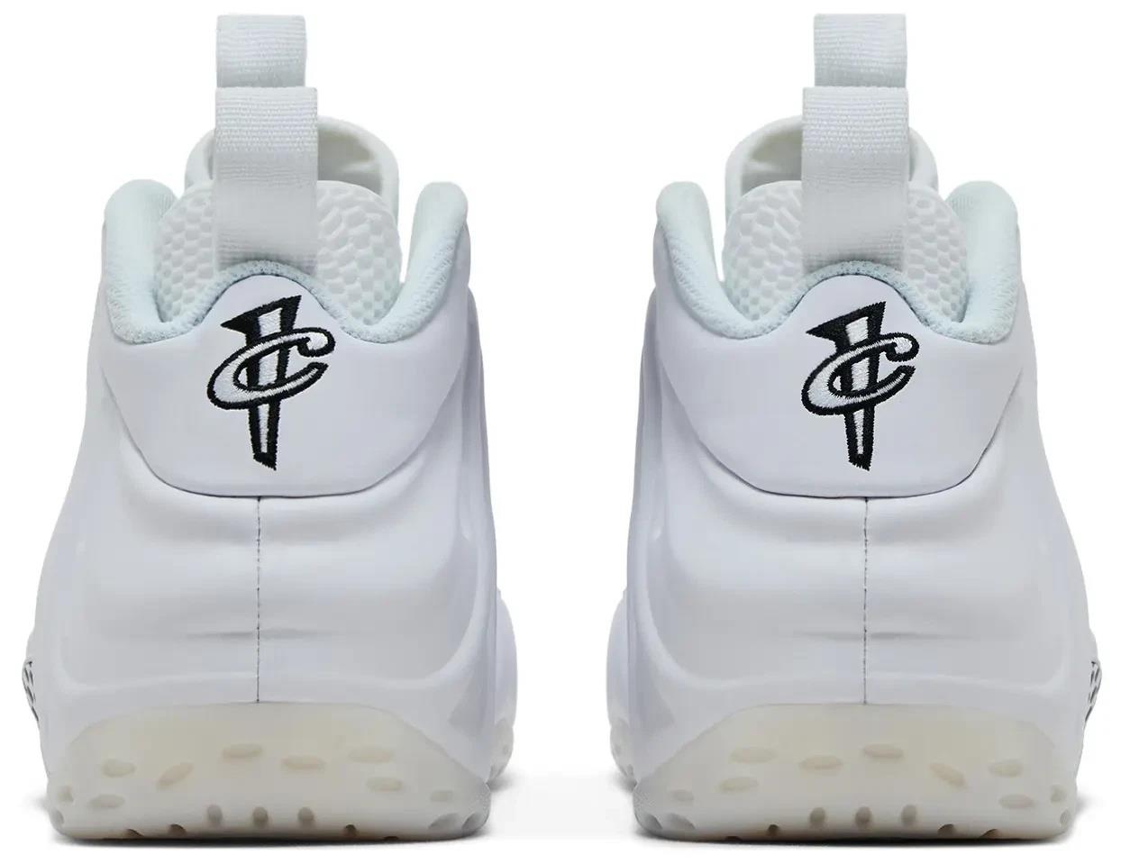 Nike Air Foamposite One Triple White