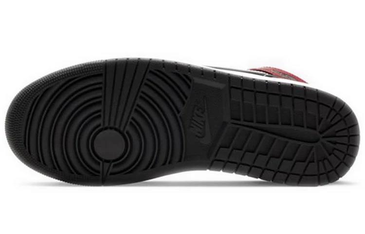 Jordan 1 Mid Chicago Toe