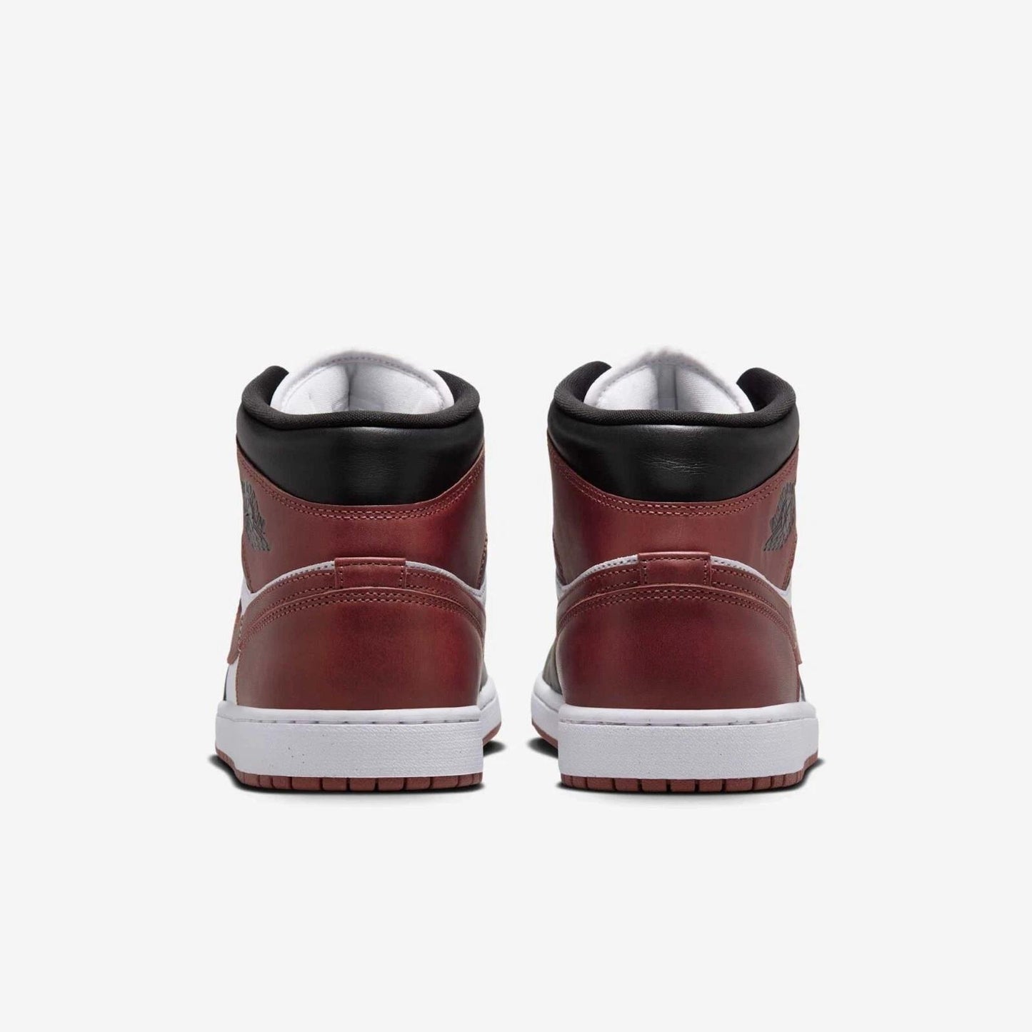 Jordan 1 Mid SE Dark Pony