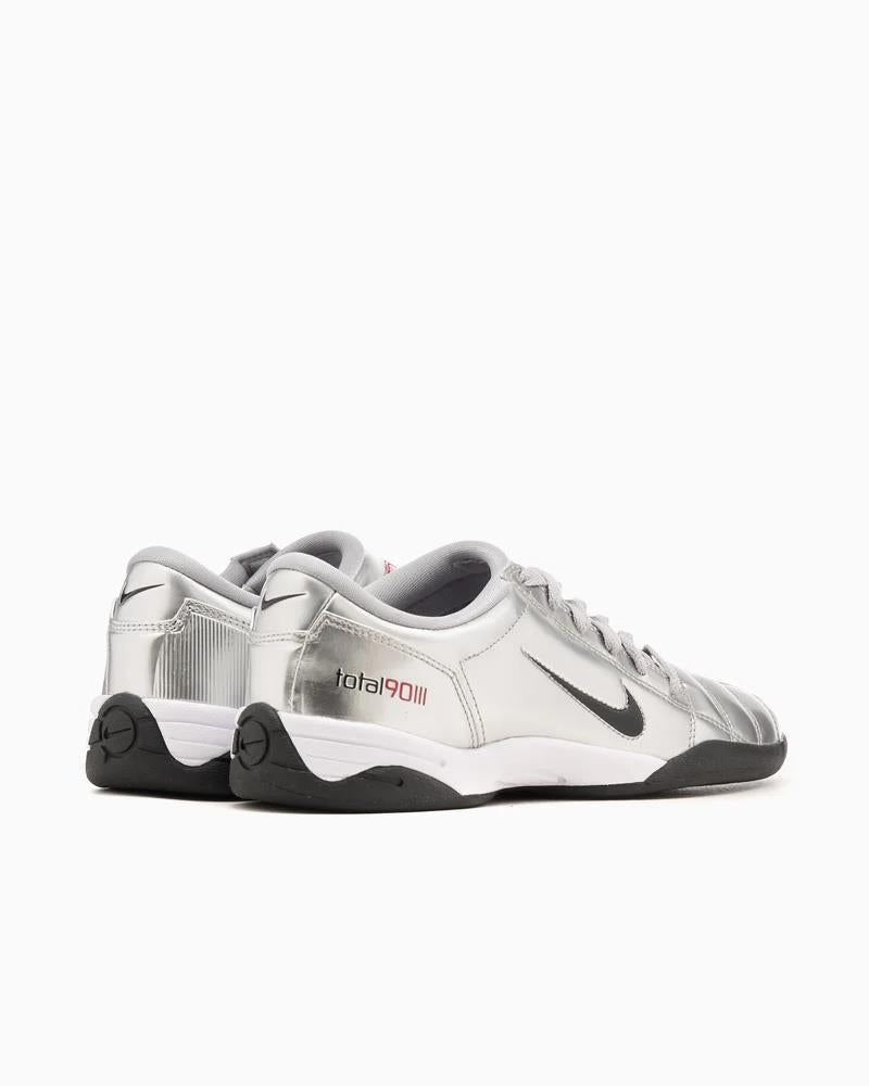 Nike Total 90 3 SP 
Metallic Silver Black