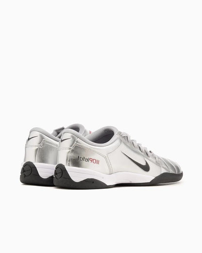 Nike Total 90 3 SP 
Metallic Silver Black