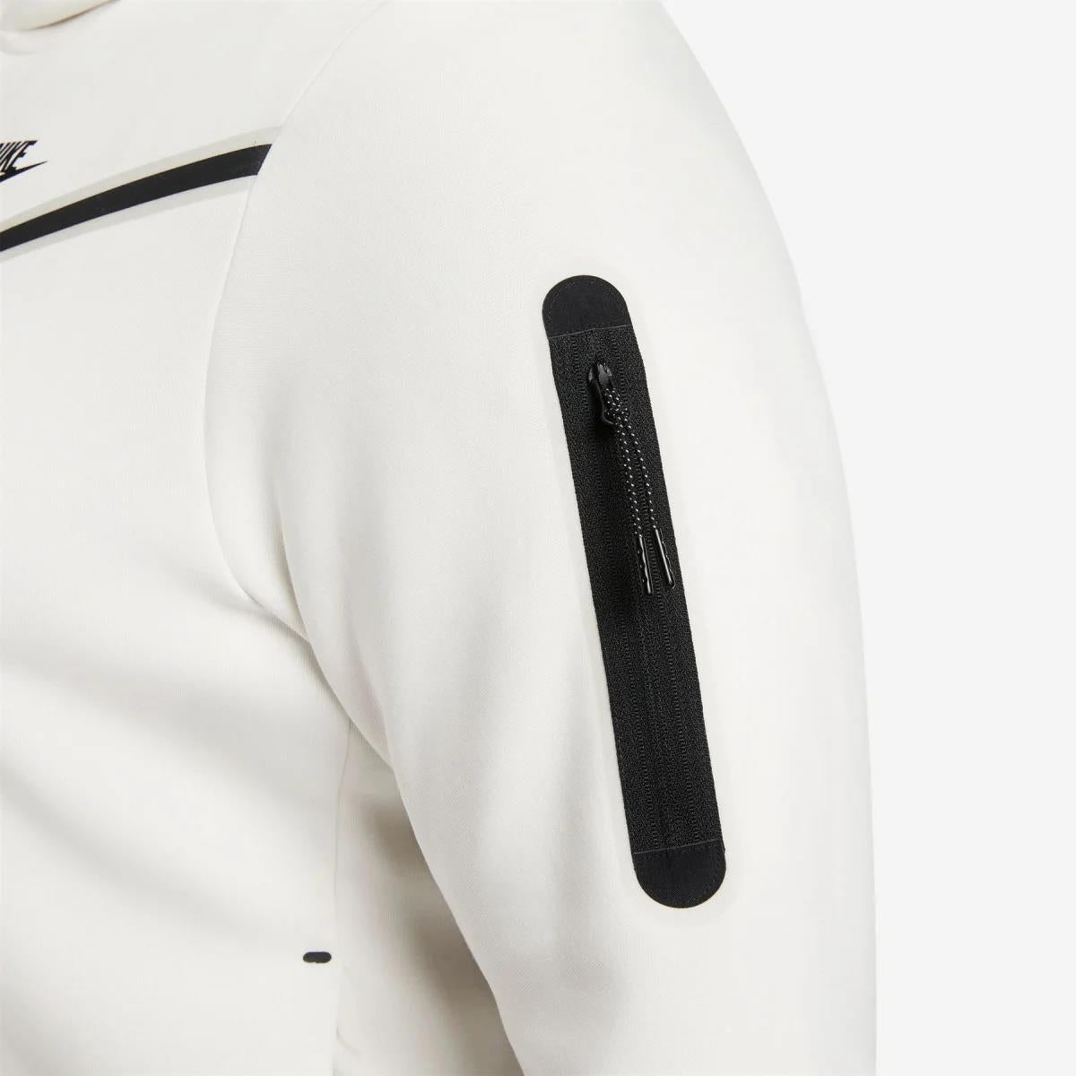 Nike Sportswear Tech Fleece Full-Zip Hoodie 
Phantom Black