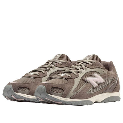 New Balance 204L 
Cortado