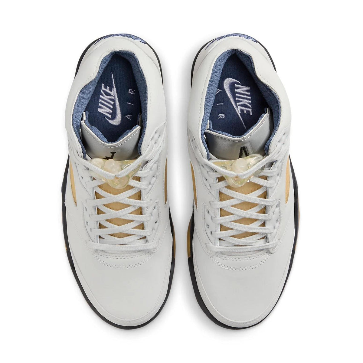 Jordan 5 Retro 
A Ma Maniére Dawn (Women's)
