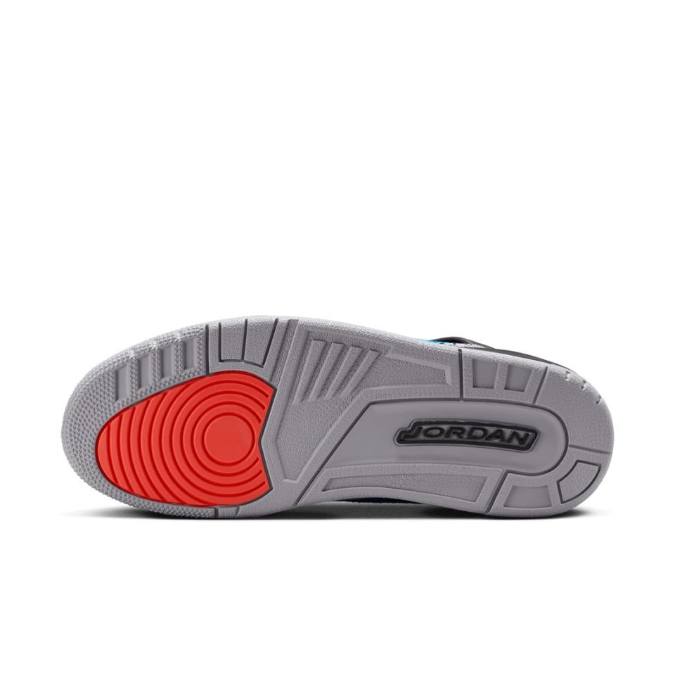 Jordan Spizike Low 
Neo Turquoise Light Crimson