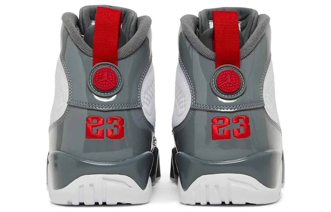 Jordan 9 Retro 
Fire Red