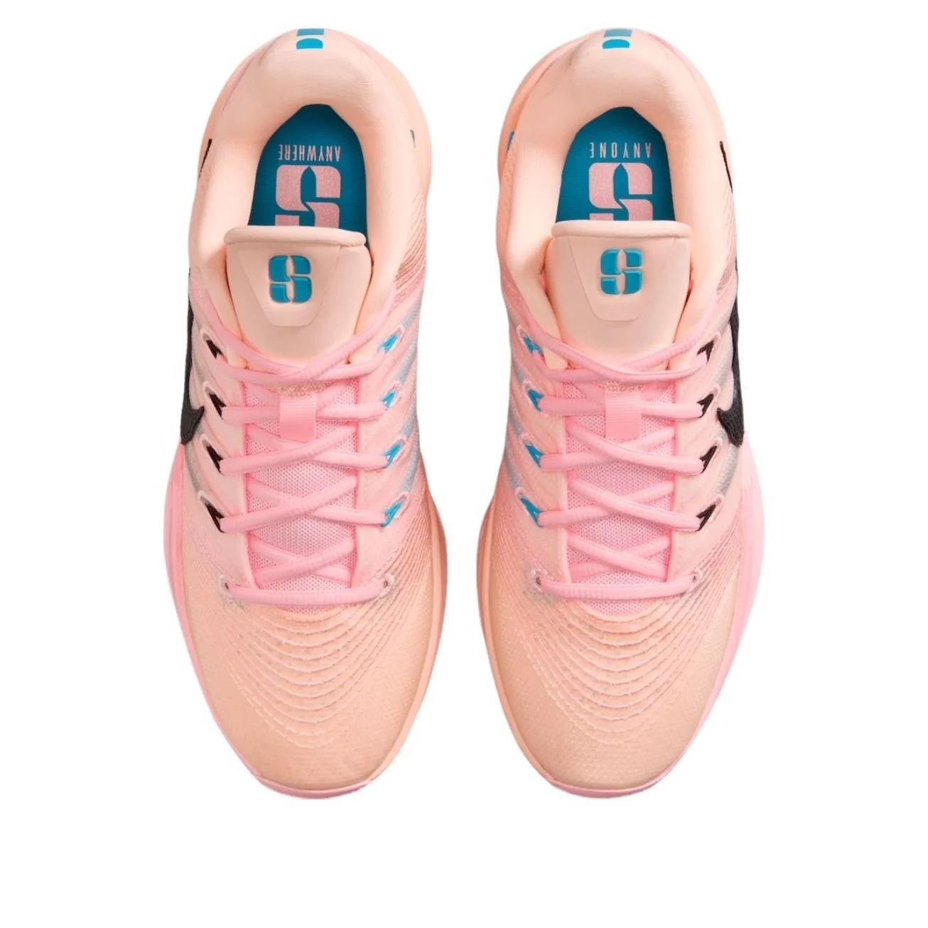 Nike Sabrina 3 
Twin (Women's)