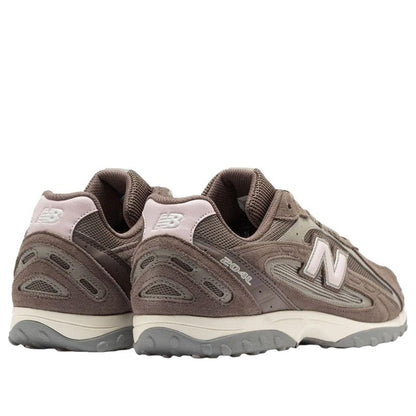 New Balance 204L 
Cortado