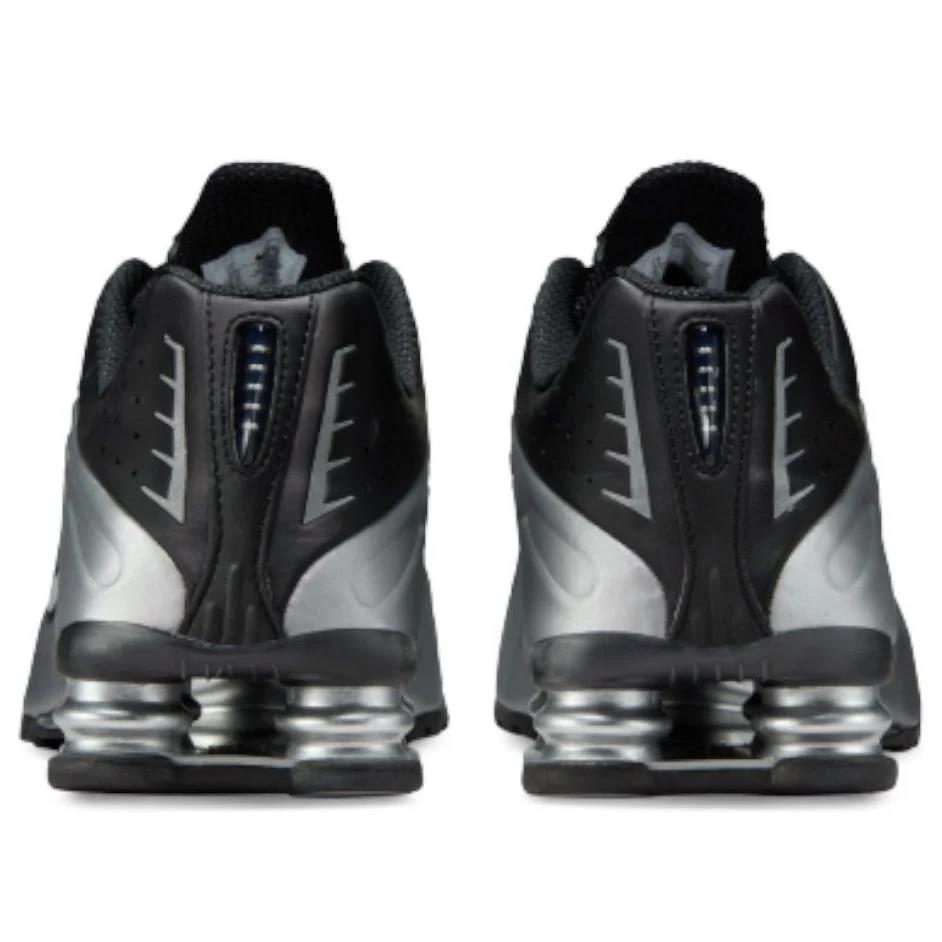 Nike Shox R4 Metallic Silver Black size 11.5