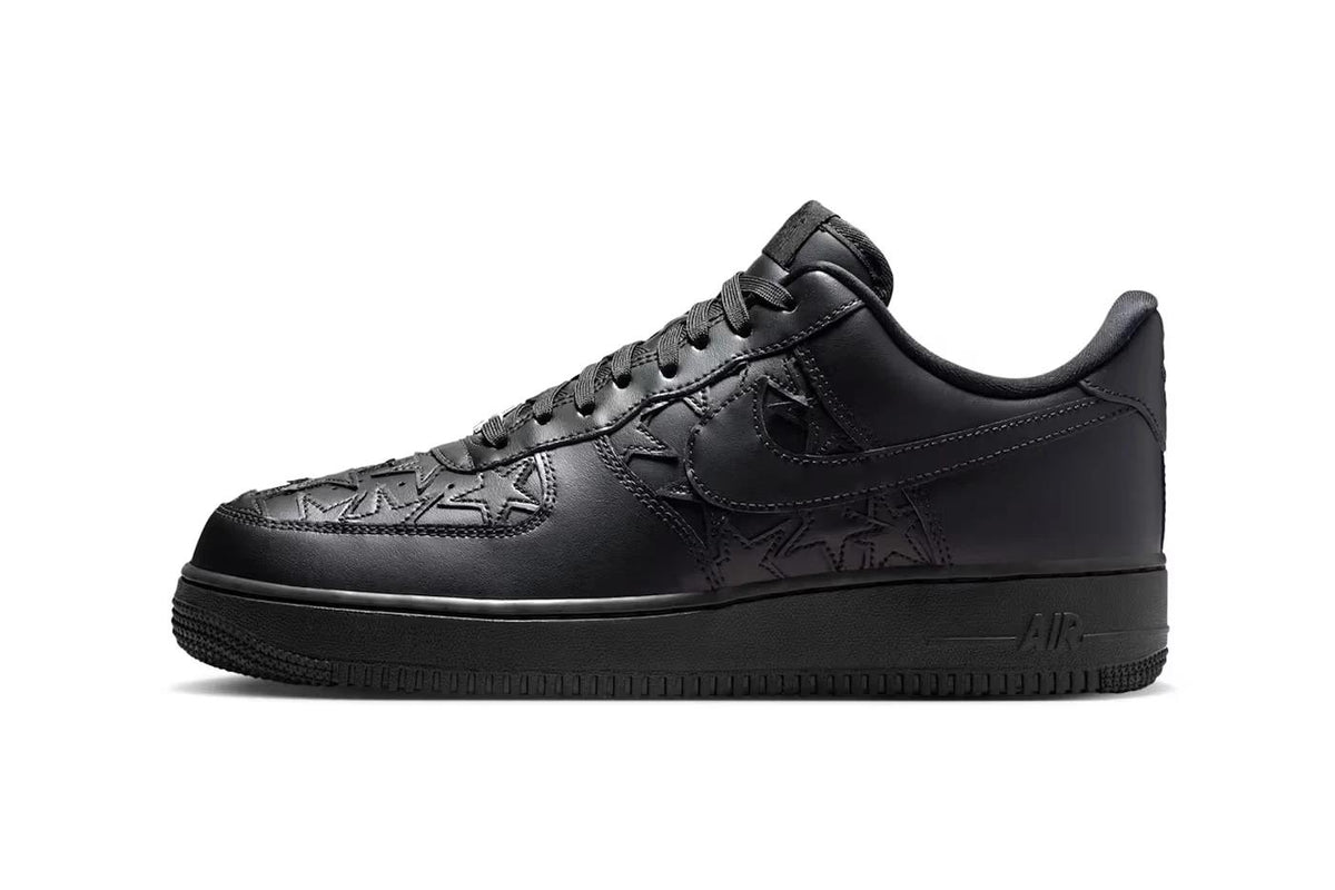 Nike Air Force 1 Low LV8 
Triple Black Stars