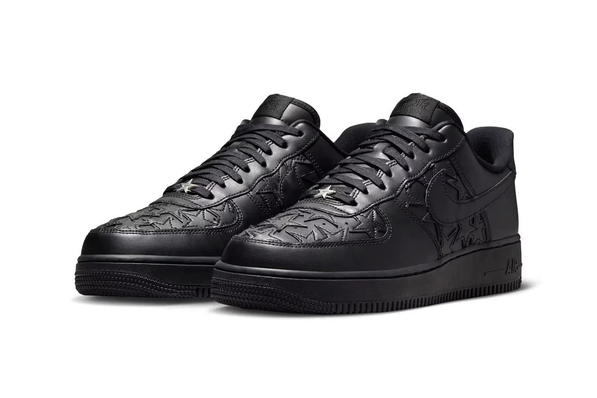 Nike Air Force 1 Low LV8 
Triple Black Stars