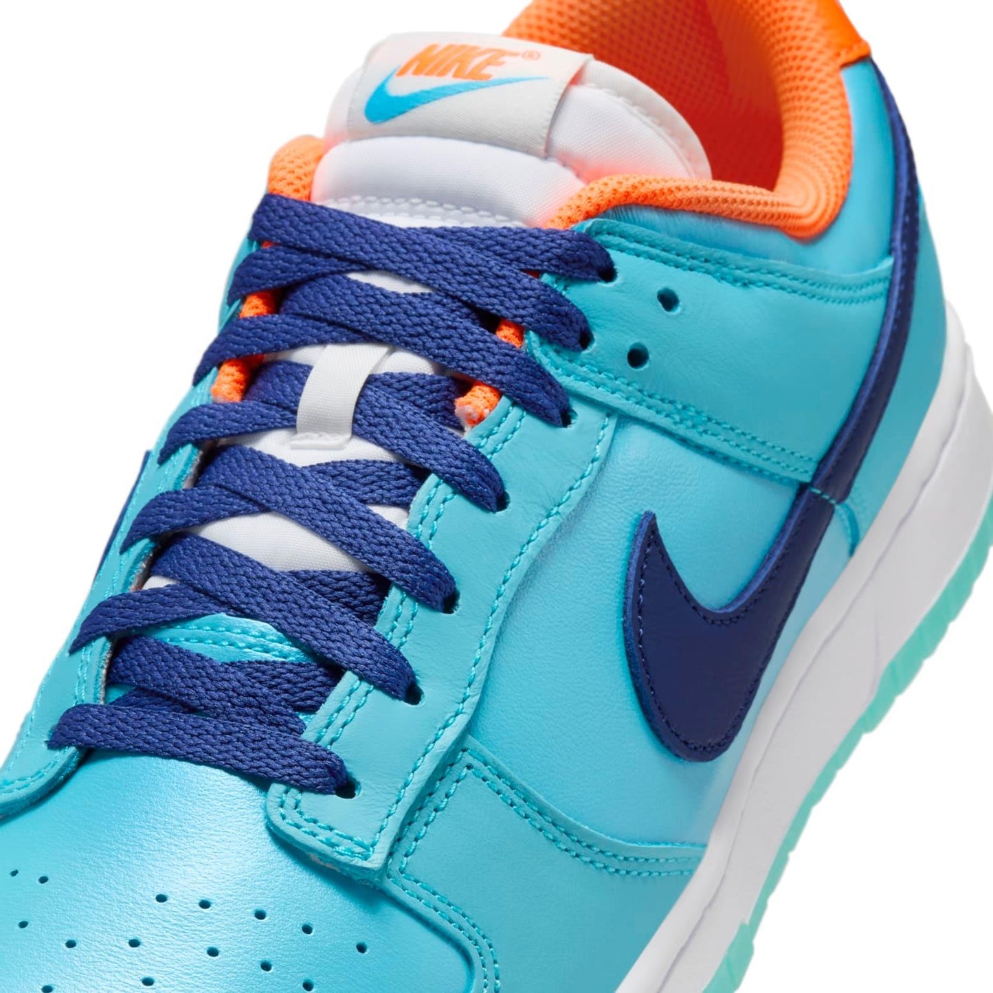 Nike Dunk Low SE Baltic Blue Total Orange