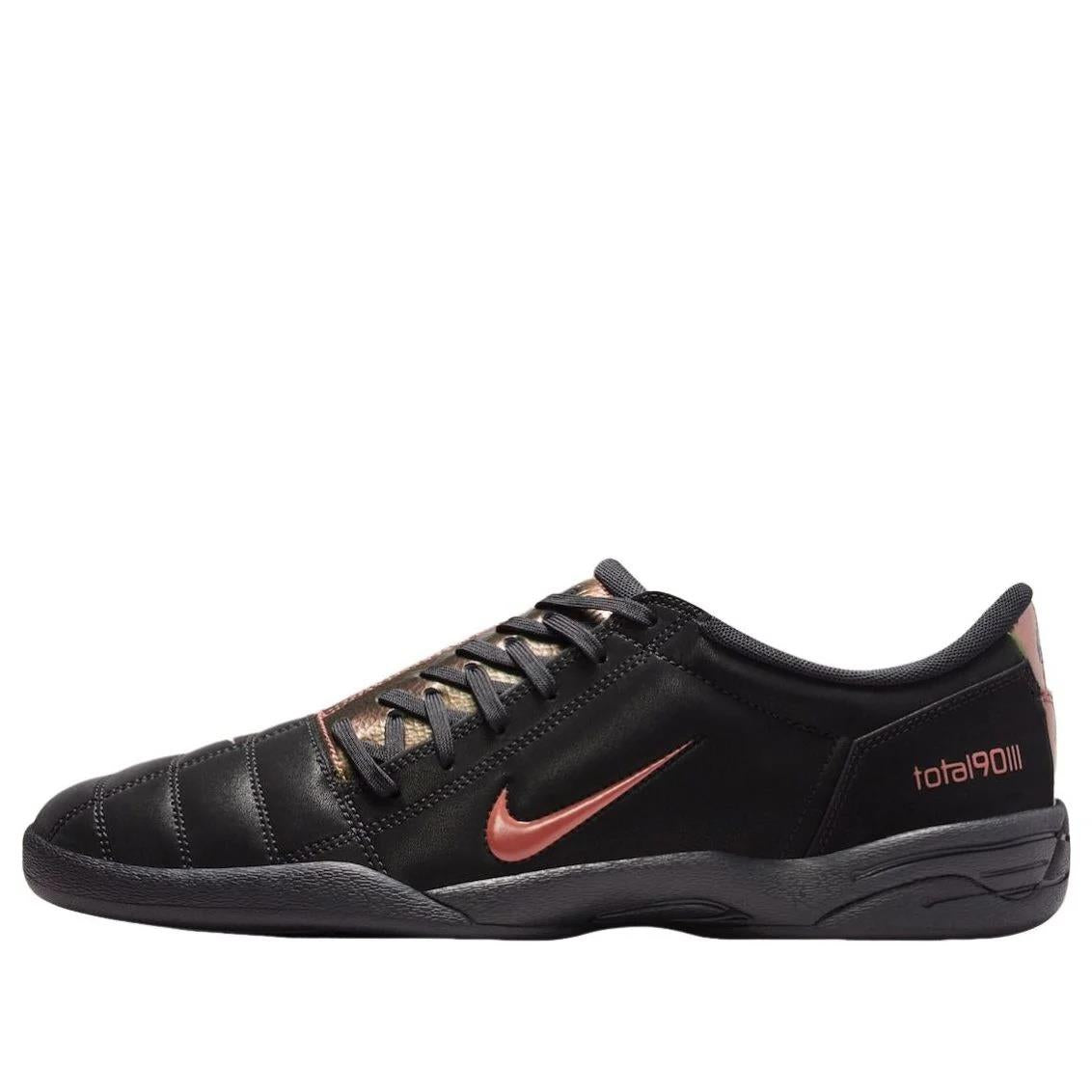 Nike Total 90 3 
Black Red Sepia