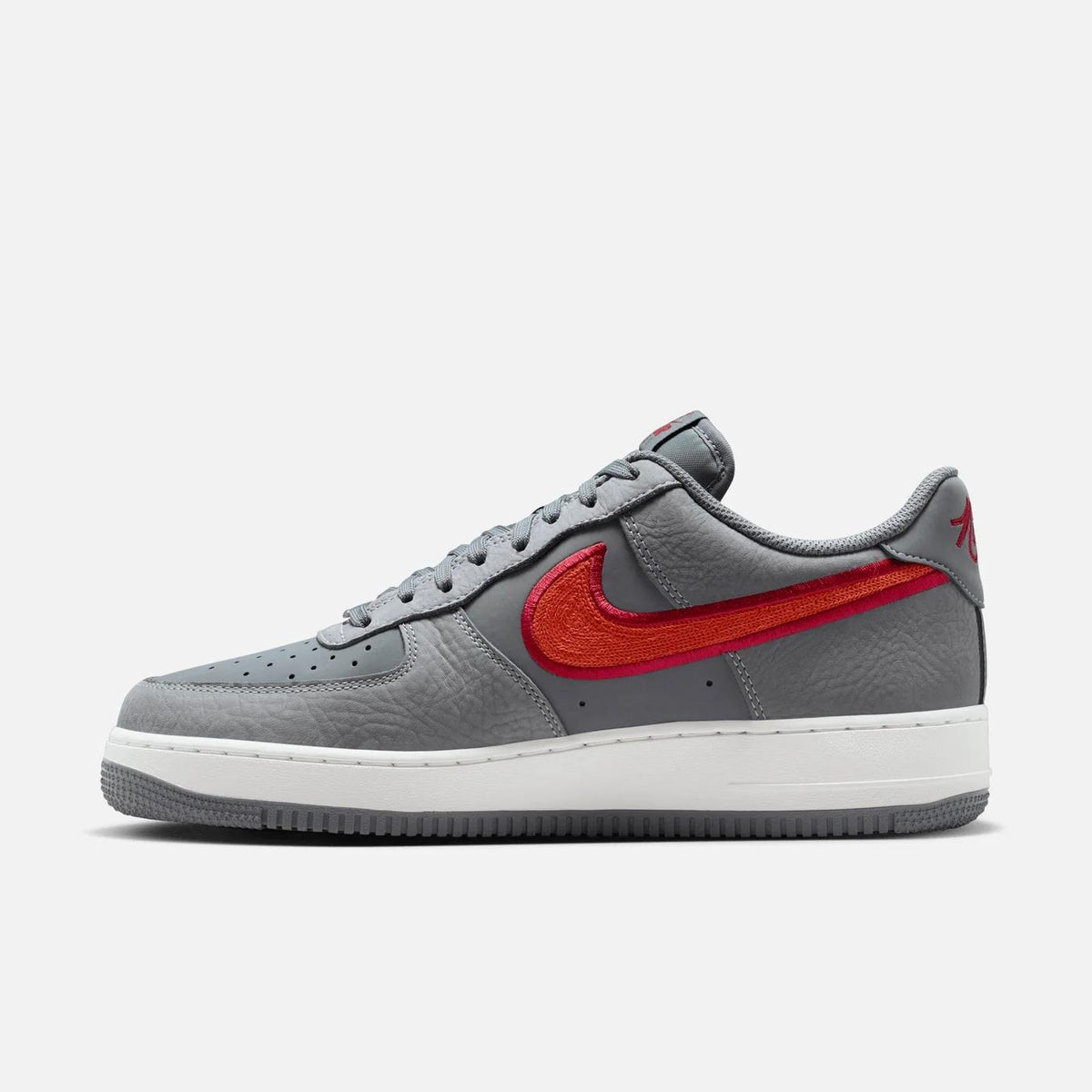 Nike Air Force 1 Low '07 LV8 
Cool Grey Crimson Rust