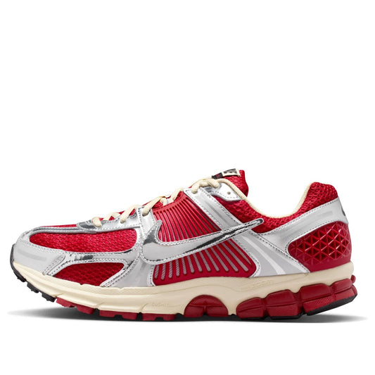 Nike Zoom Vomero 5 
Gym Red Chrome