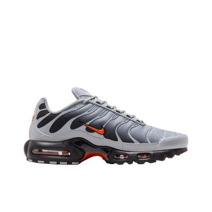 Nike Air Max Plus 
Wolf Grey Picante Red