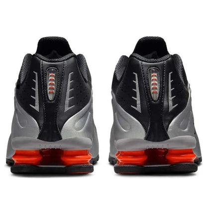 Nike Shox R4 Black Metallic Silver (2025)