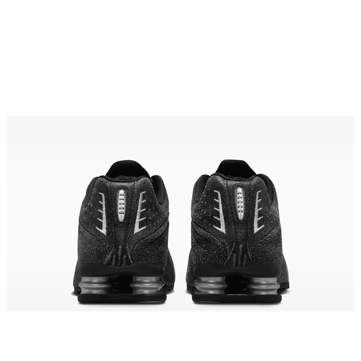 Nike Shox R4 
Black Distressed Leather