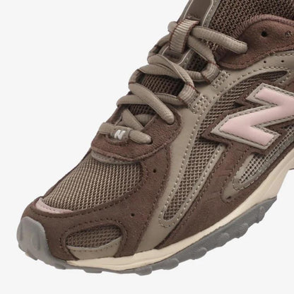 New Balance 204L 
Cortado