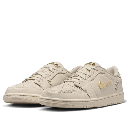 Jordan 1 Low 
Method of Make Legend Light Brown (Women's)