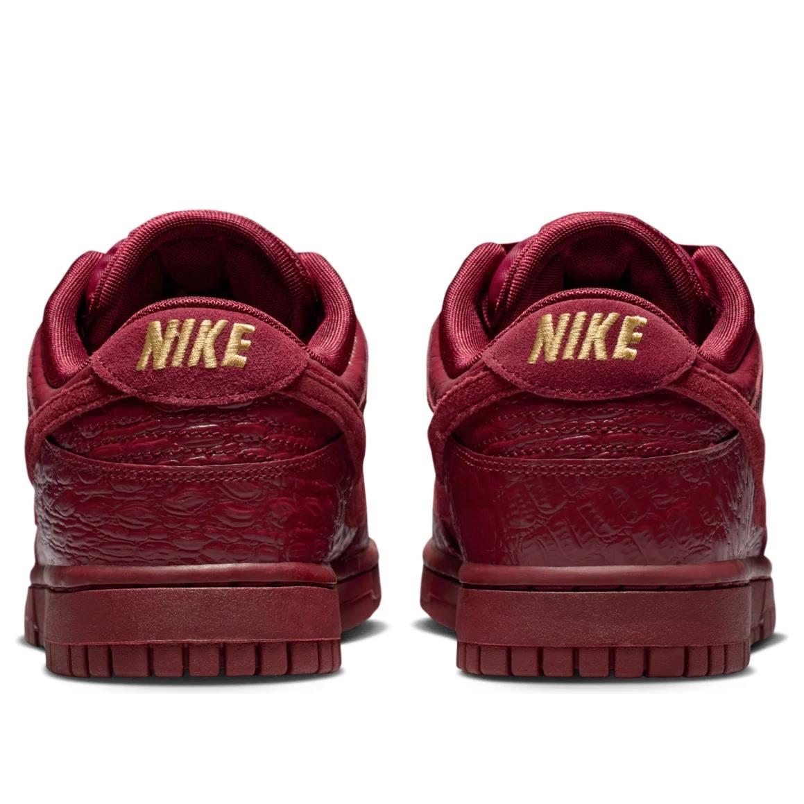 Nike Dunk Low 
Crocodile Team Red (Women's)