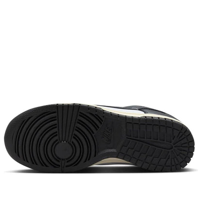 Nike Dunk Low Vintage Panda (Women's)