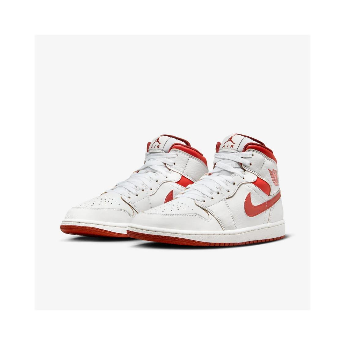 Jordan 1 Mid SE Dune Red