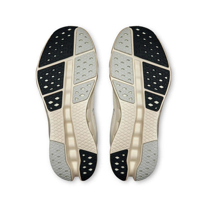 On Running Cloudsurfer 2 
Ivory (Women's)