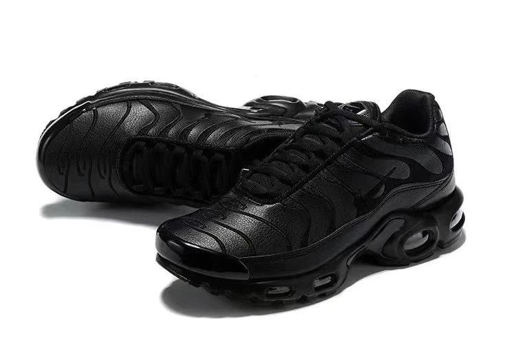 Nike Air VaporMax Plus Triple Black
