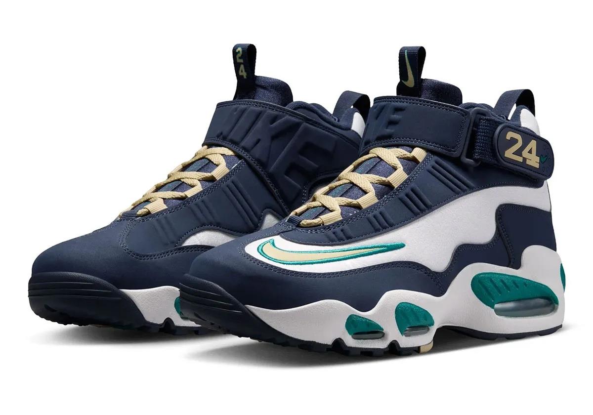 Nike Air Griffey Max 1 
Hall of Fame