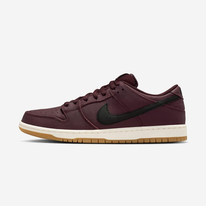 Nike SB Dunk Low Pro 
Burgundy Crush