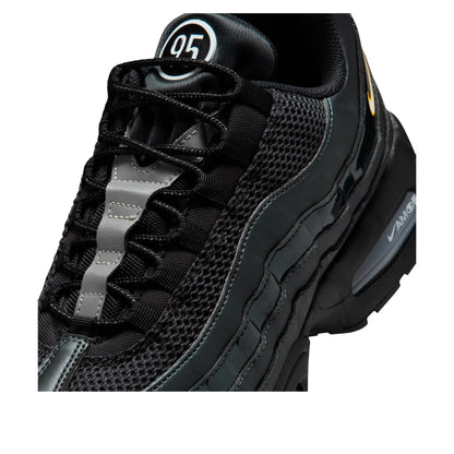 Nike Air Max 95 SE 
Big Bubble Total 90 Black