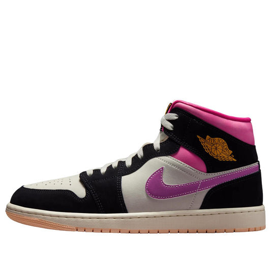 Jordan 1 Mid SE 
World Tour
