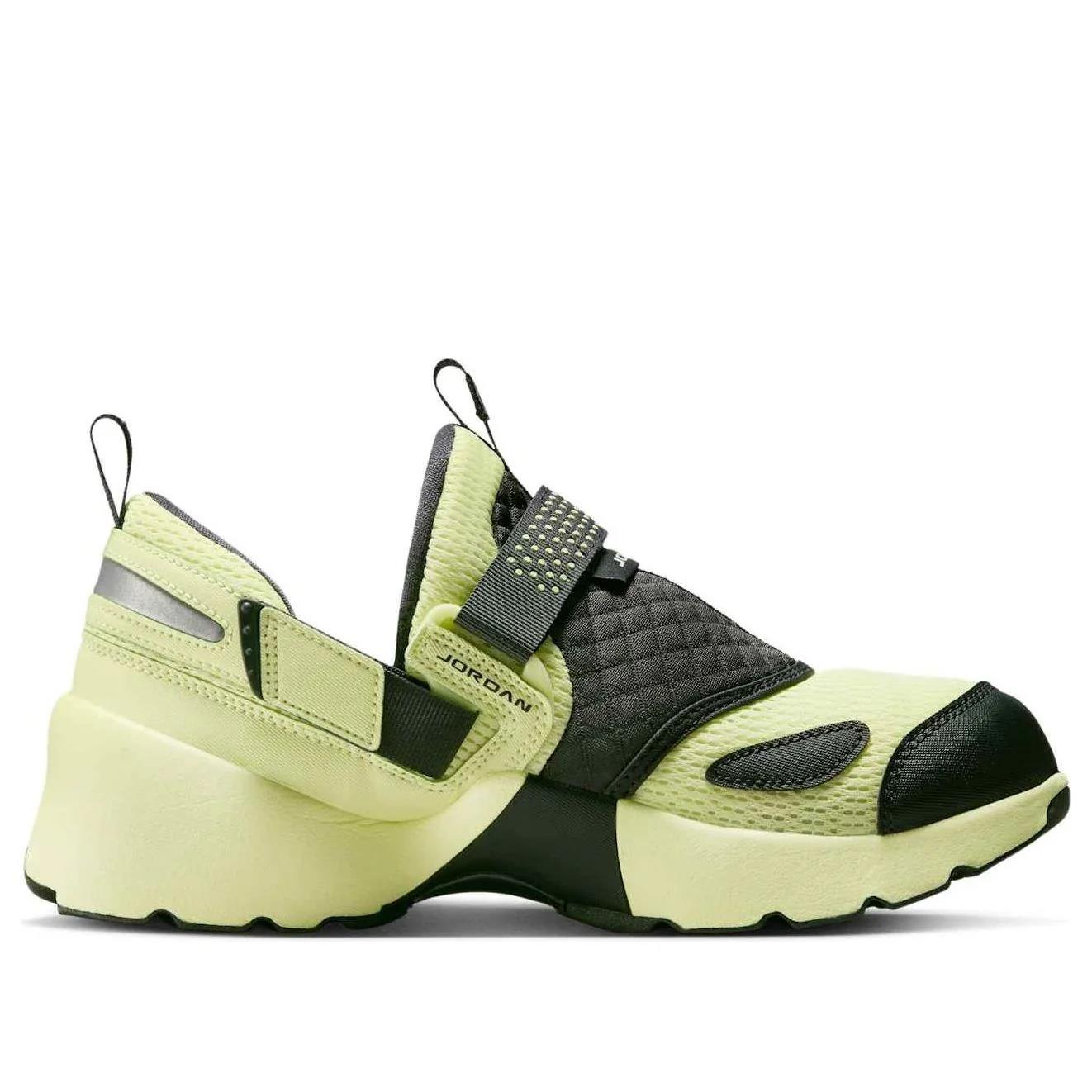 Jordan Trunner LX Luminous Green (Women's) HQ2164-302