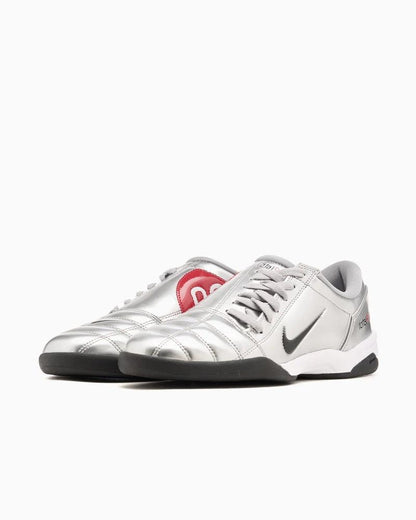Nike Total 90 3 SP 
Metallic Silver Black