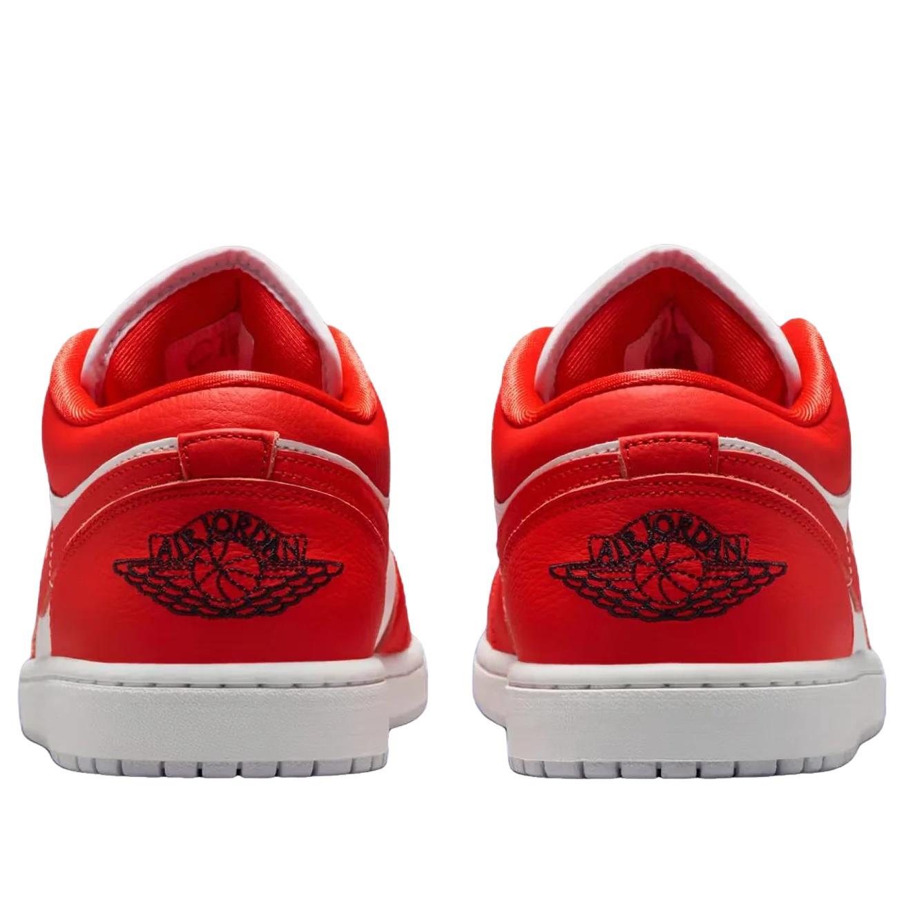 Jordan 1 Low SE 
Chile Red
